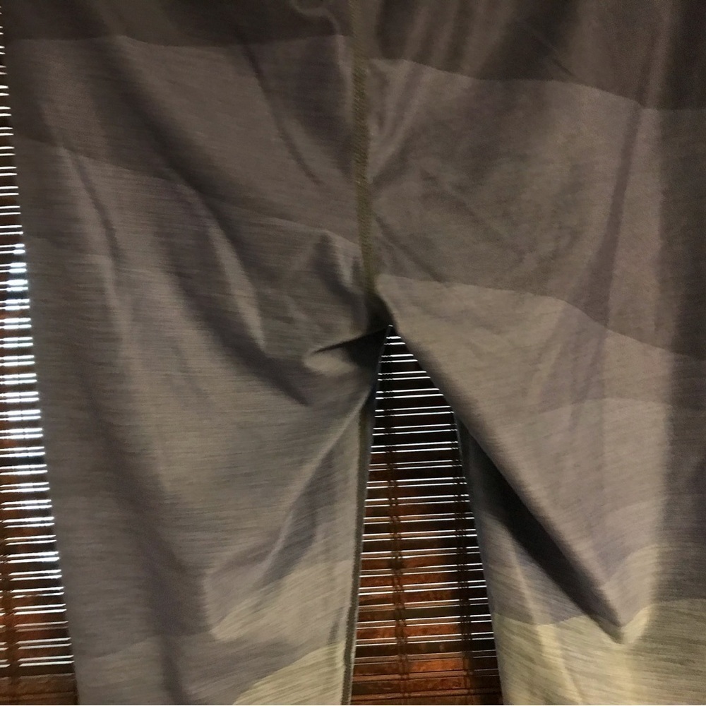 Prana High Rise Leggins - Picture 3 of 6